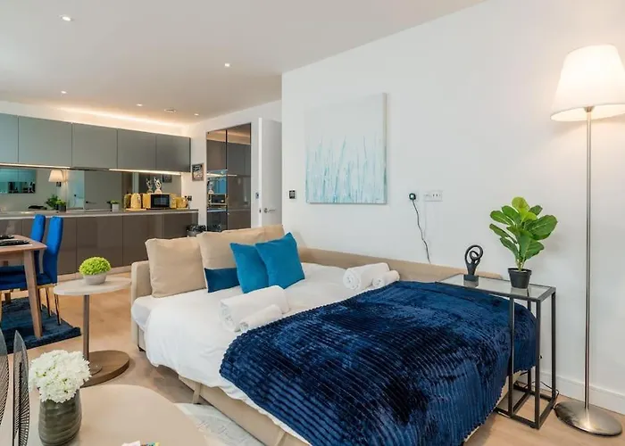 Luxury London Kew Bridge Balcony Condo Free Parking