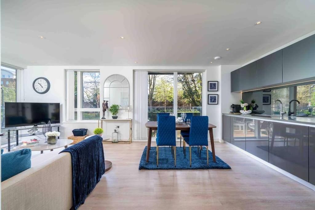 Luxury Kew Bridge Balcony Free Parking Appartamento