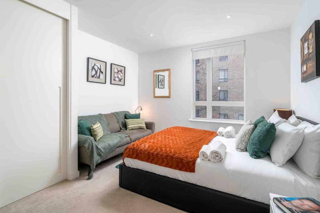 Luxury Kew Bridge Balcony Free Parking