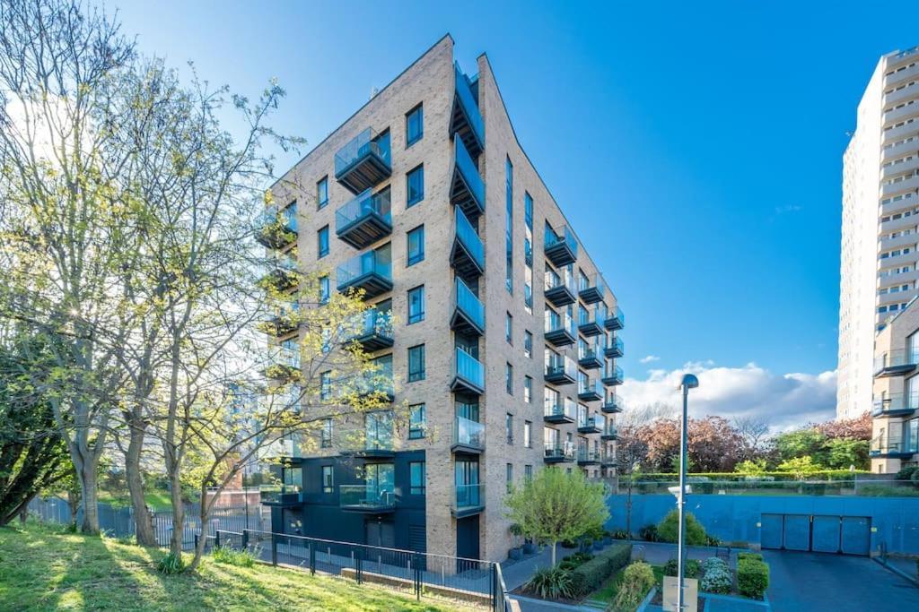 Luxury Kew Bridge Balcony Free Parking Appartamento