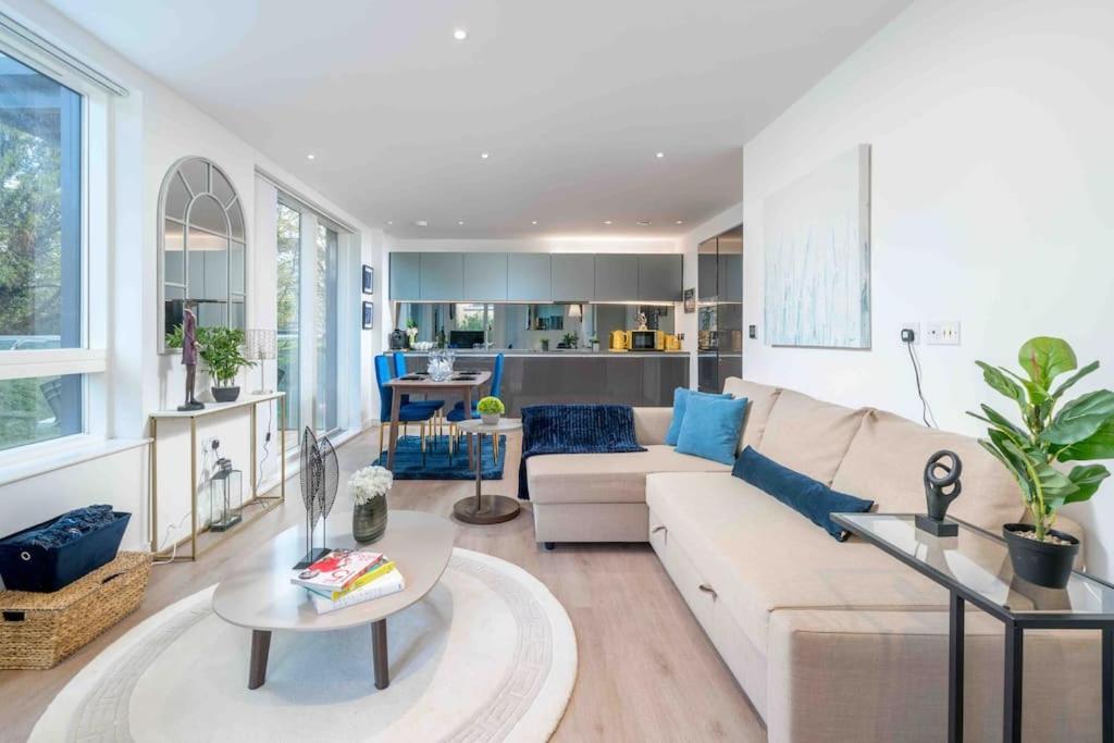 Luxury Kew Bridge Balcony Free Parking
